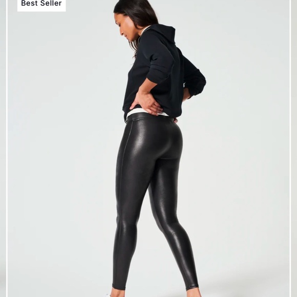SPANXshape™ Faux Leather
Leggings XL petite - Picture 2 of 10